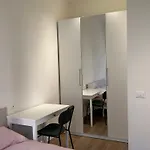 Modern And Bright House 20 Minutes From The Duomo Appartamento *