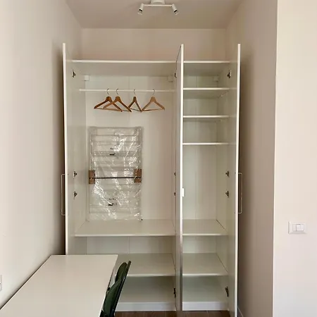 Modern And Bright House 20 Minutes From The Duomo *
